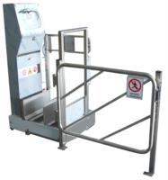 stazione-igiene-suole-mani-con-via-di- fuga 
